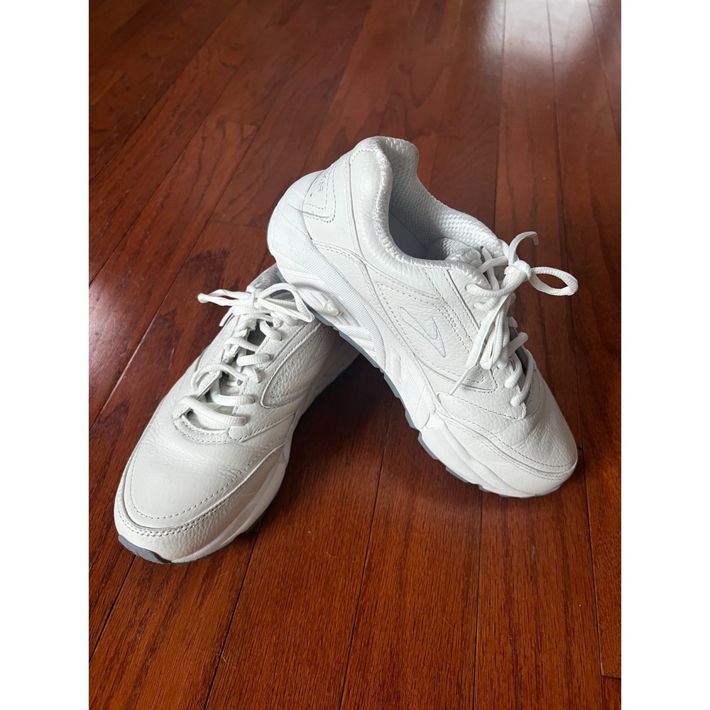 Brooks Women's Addiction Walker 2 Walking Shoe Size 9